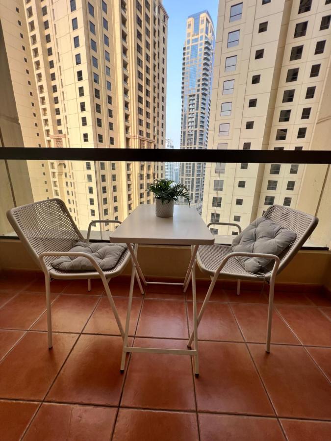 Robin Beach Hostel Jbr Dubai Exterior photo